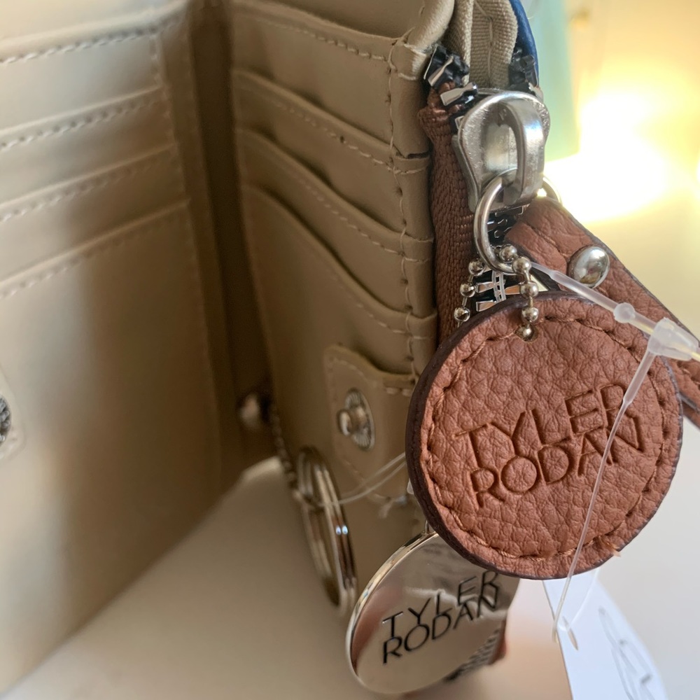 Tyler Rodan Wallet - Picture 7 of 7